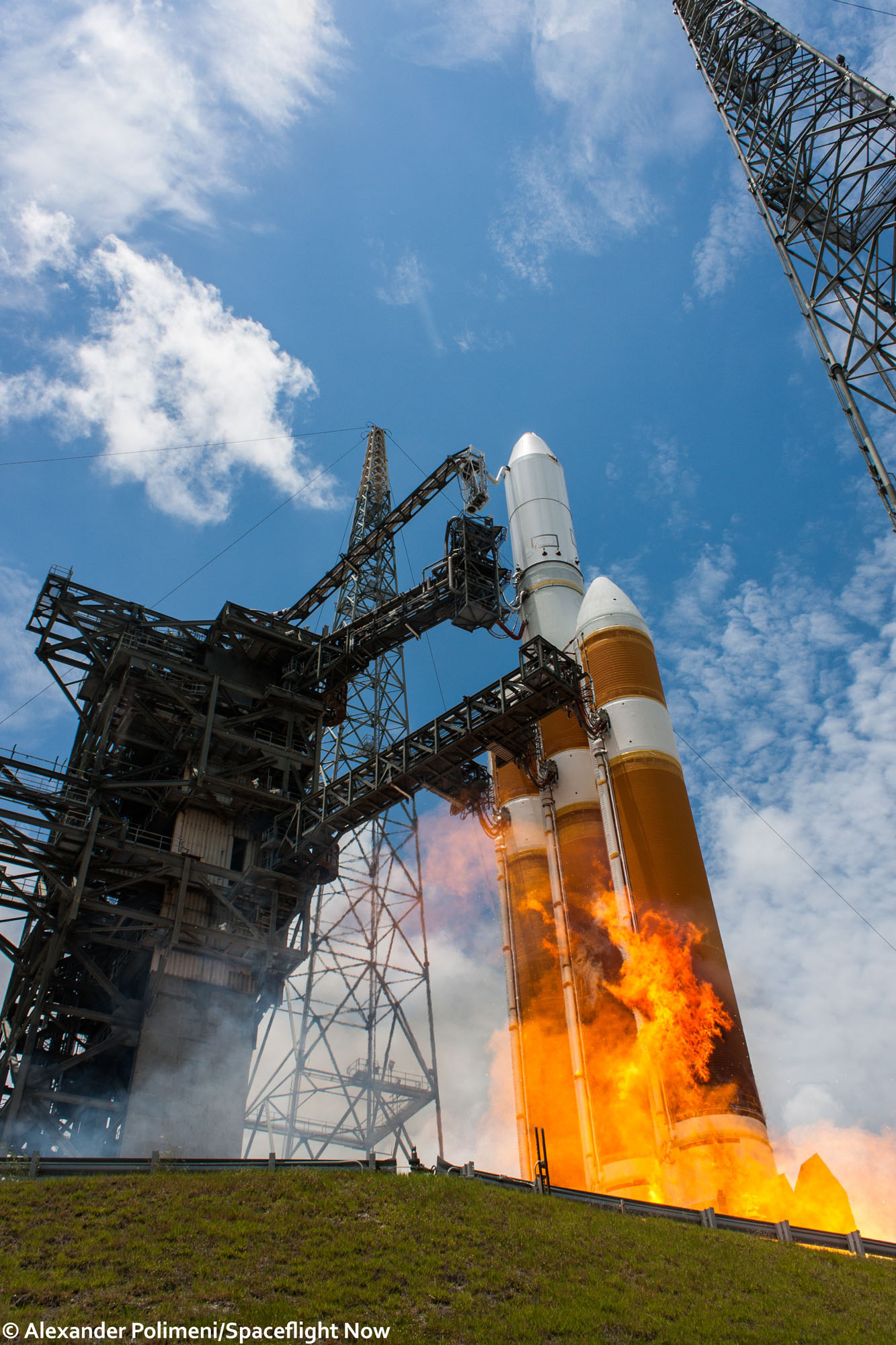 Les 4 Delta Saint Maur Des Fossés Photos: More shots of Saturday’s Delta 4-Heavy rocket Launch